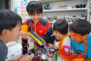 子供が自然と夢中になる「プログラボ」のロボットプログラミング教育 画像