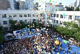 麻布学園文化祭5/2-4、趣向を凝らした展示やステージなど